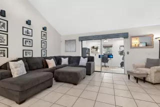 Photo #5: O6380907 Listing 