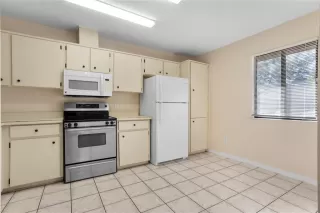 Photo #4: O6380973 Listing