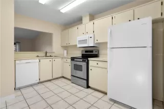 Photo #5: O6380973 Listing