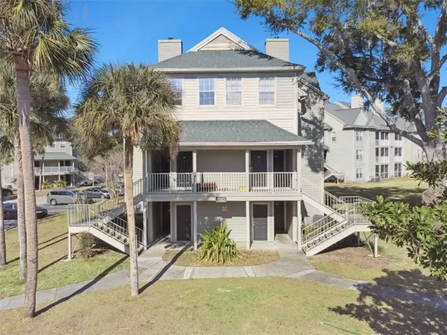 MLS: O6381267 Condo For Sale