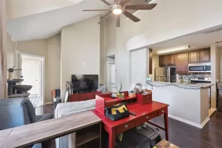 Photo #5: O6381267 Listing 