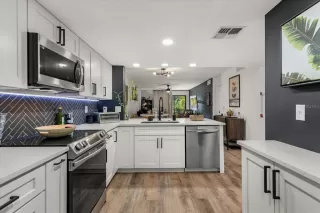 Photo #5: O6381329 Listing 