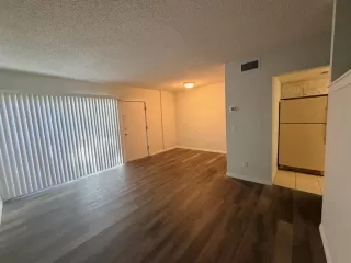 Photo #3: O6381807 Listing 