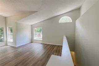 Photo #2: O6381921 Listing 