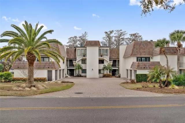 MLS: O6382090 Condo For Sale