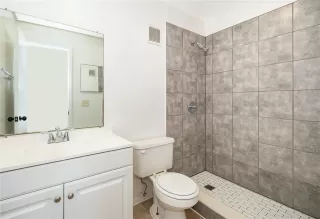 Photo #3: O6382094 Listing