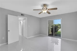 Photo #5: O6382136 Listing 