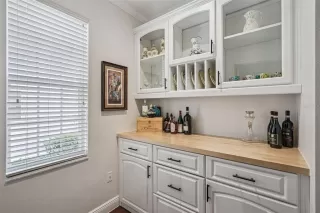 Photo #5: O6382143 Listing 