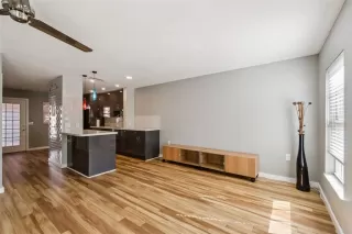 Photo #3: O6382165 Listing