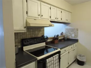 Photo #5: O6382273 Listing