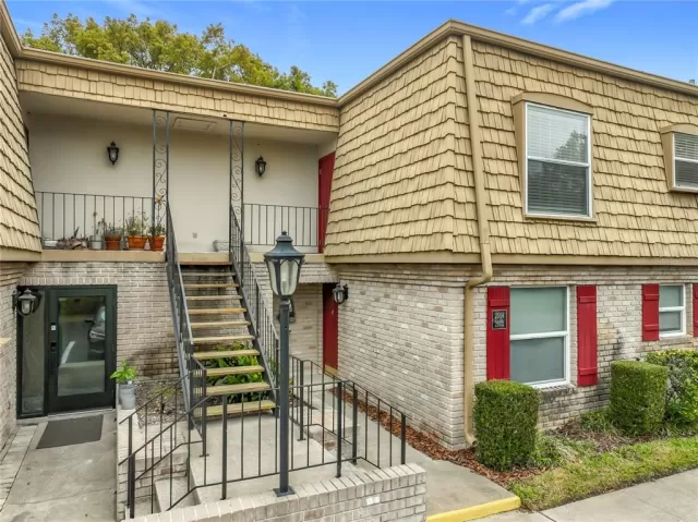 MLS: O6382293 Condo For Sale