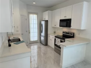 Photo #1: O6382434 Listing