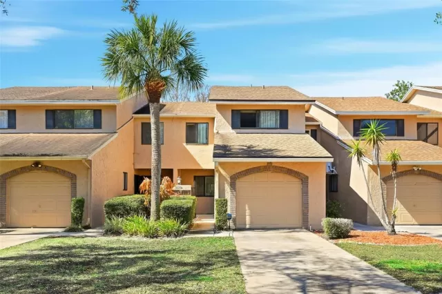 MLS: O6382625 Condo For Sale