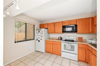 Photo #6: O6382625 Listing