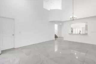 Photo #1: O6382784 Listing 