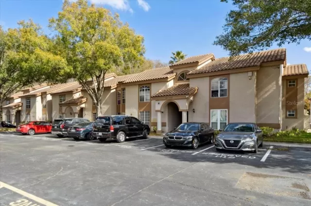 MLS: O6382923 Condo For Sale