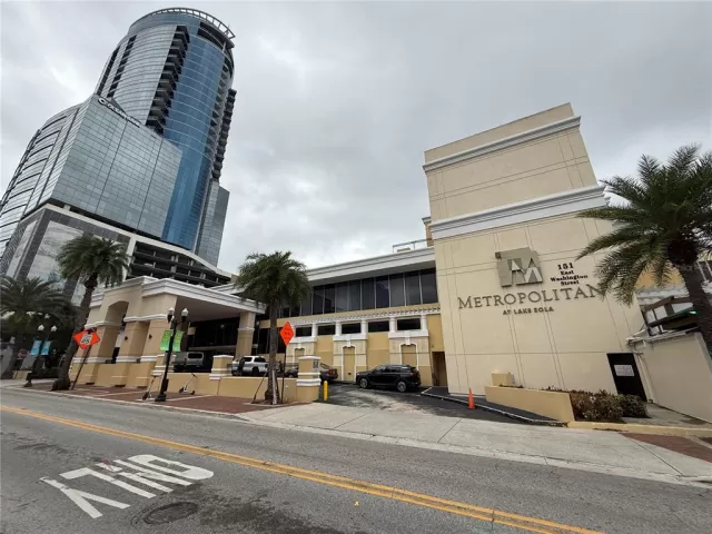 MLS: O6383030 Condo For Sale