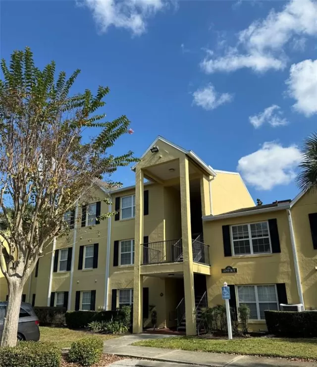 MLS: O6383096 Condo For Sale