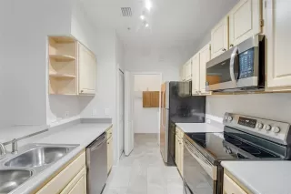 Photo #5: O6383190 Listing 