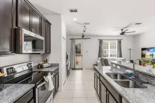 Photo #5: O6383617 Listing 