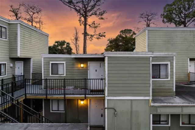 MLS: O6383638 Condo For Sale