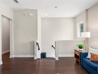 Photo #2: O6383682 Listing 