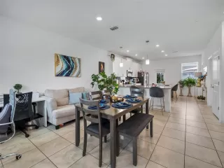 Photo #3: O6383698 Listing 