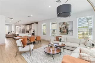 Photo #1: O6383706 Listing