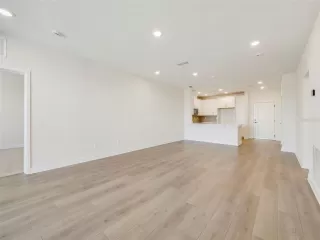 Photo #5: O6383739 Listing 