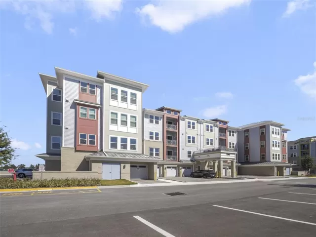 MLS: O6383756 Condo For Sale