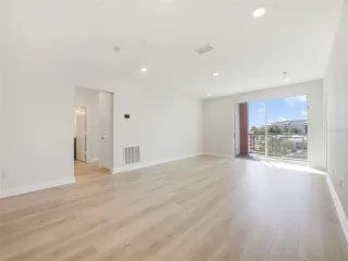 Photo #2: O6383756 Listing 