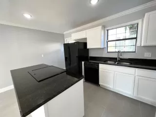 Photo #1: O6383929 Listing 