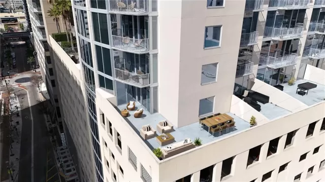 MLS: O6383965 Condo For Sale