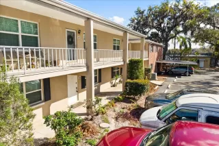 Photo #1: O6384082 Listing