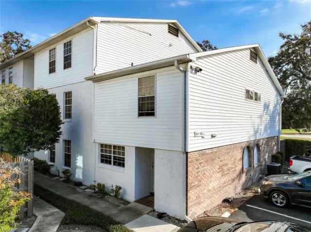 MLS: O6384133 Condo For Sale