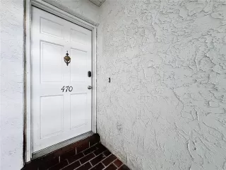 Photo #5: O6384133 Listing