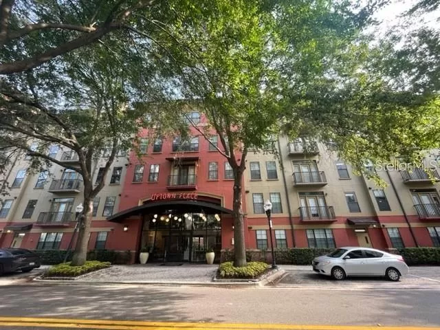 MLS: O6384217 Condo For Sale