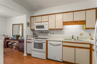 Photo #6: O6384292 Listing