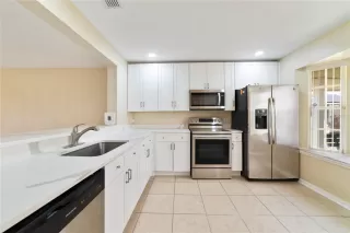 Photo #2: O6384313 Listing 