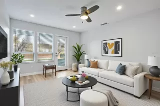 Photo #1: O6384336 Listing 