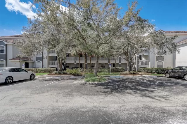 MLS: O6384346 Condo For Sale