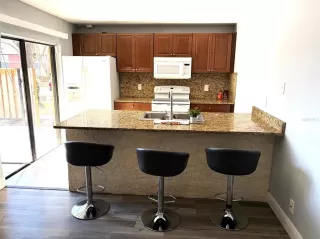 Photo #3: O6384352 Listing 