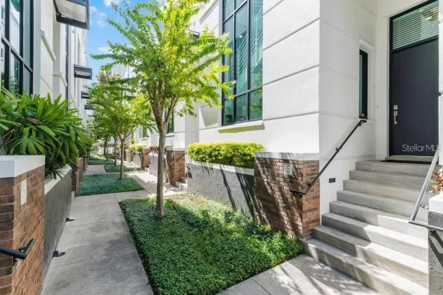 MLS: O6384416 Condo For Sale