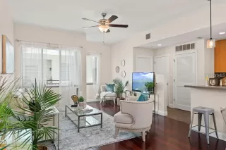 Photo #4: O6384416 Listing