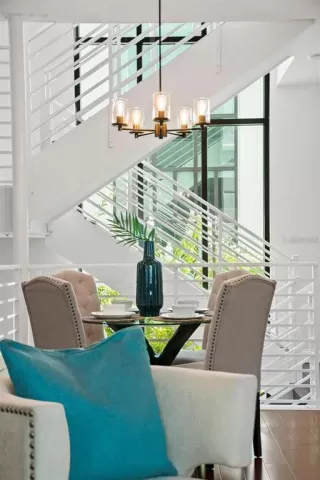 Photo #5: O6384416 Listing