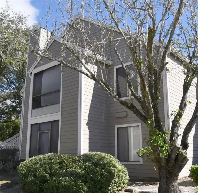 MLS: O6384442 Condo For Sale