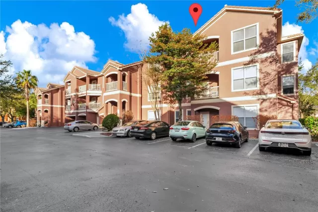 MLS: O6384475 Condo For Sale