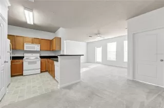 Photo #2: O6384475 Listing