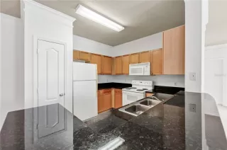 Photo #3: O6384475 Listing