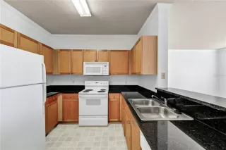 Photo #4: O6384475 Listing